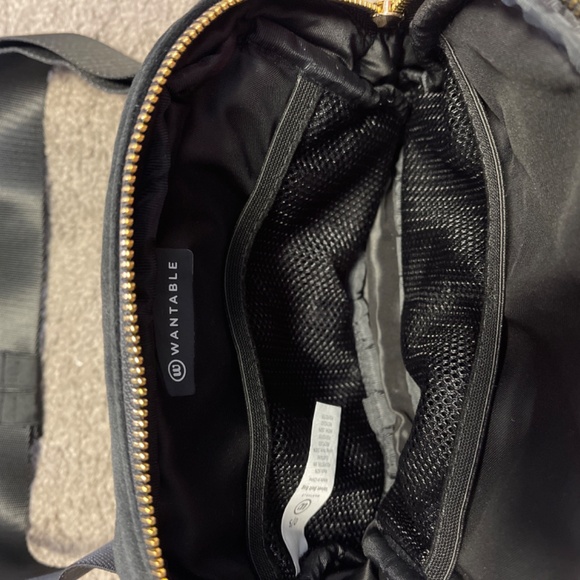 New Black Quilted Velvet Belt Bag Wantable - Picture 3 of 4